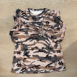 Camo tee NWOT